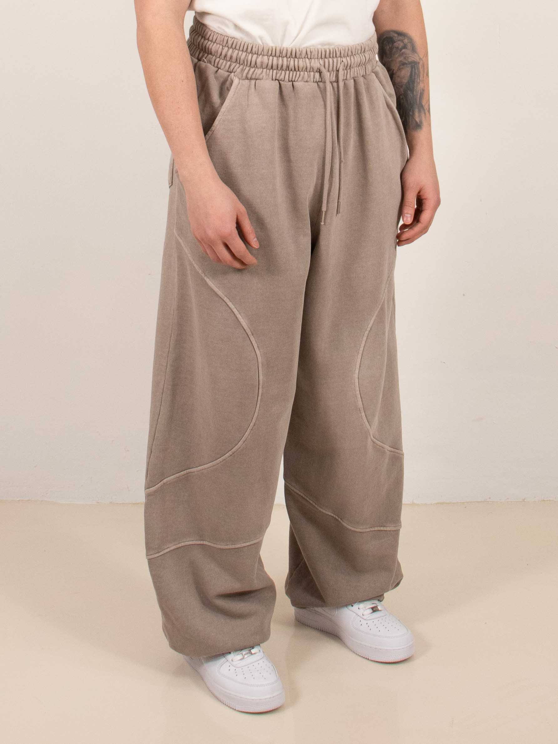Mocha Sculpted Seam Sweatpants