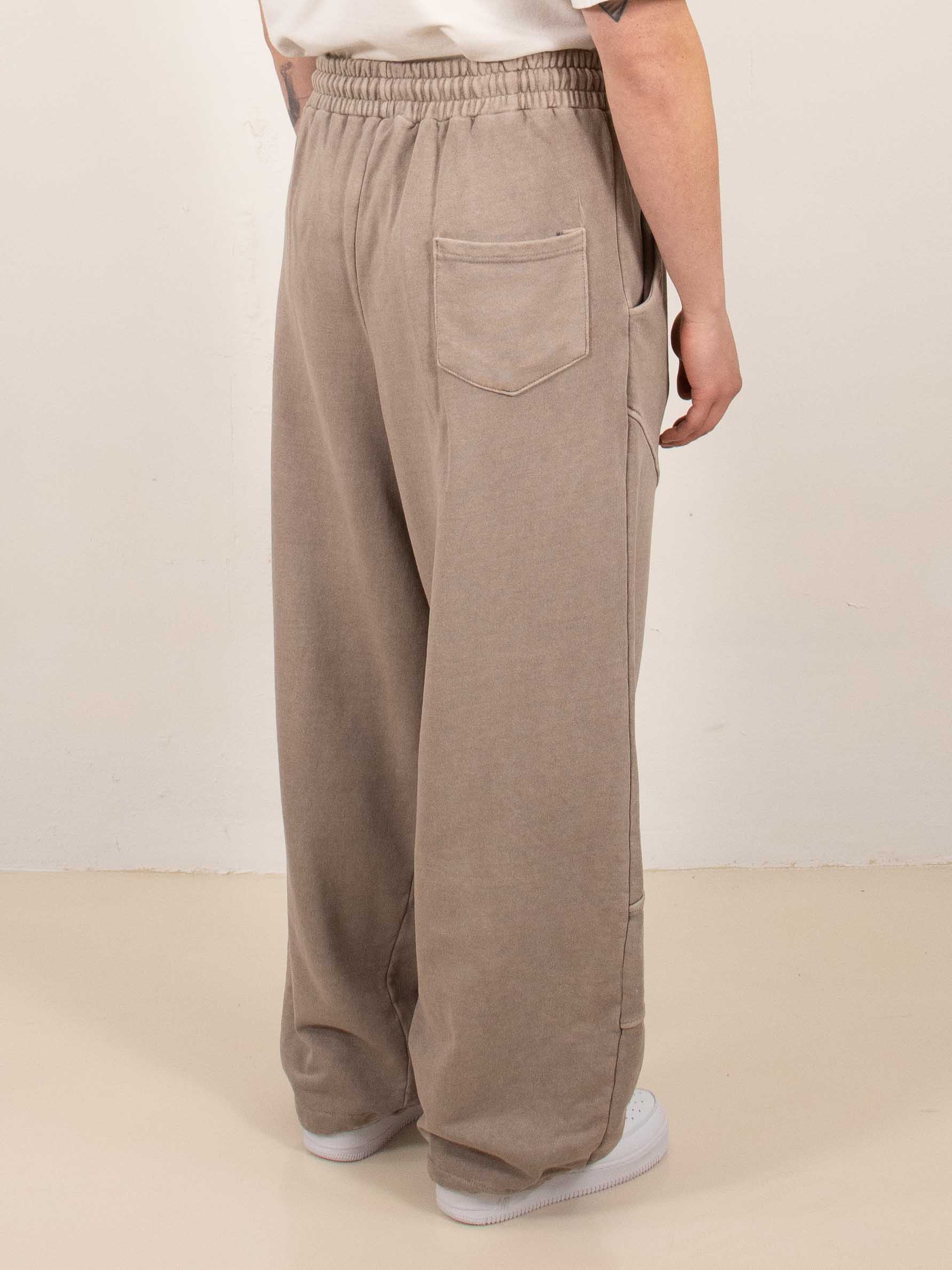 Mocha Sculpted Seam Sweatpants