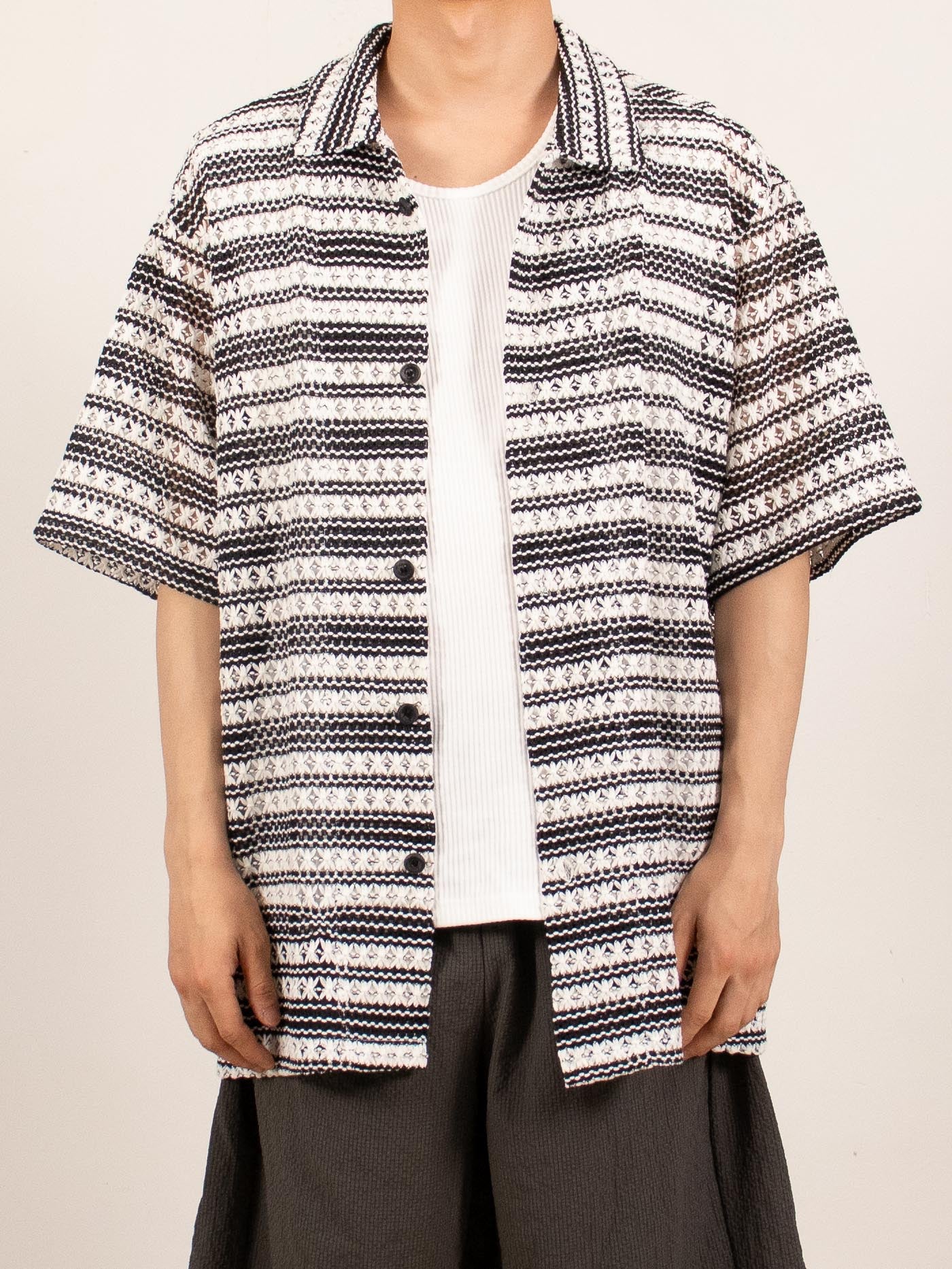 Black Textured Knit Pattern Short-Sleeve Shirt