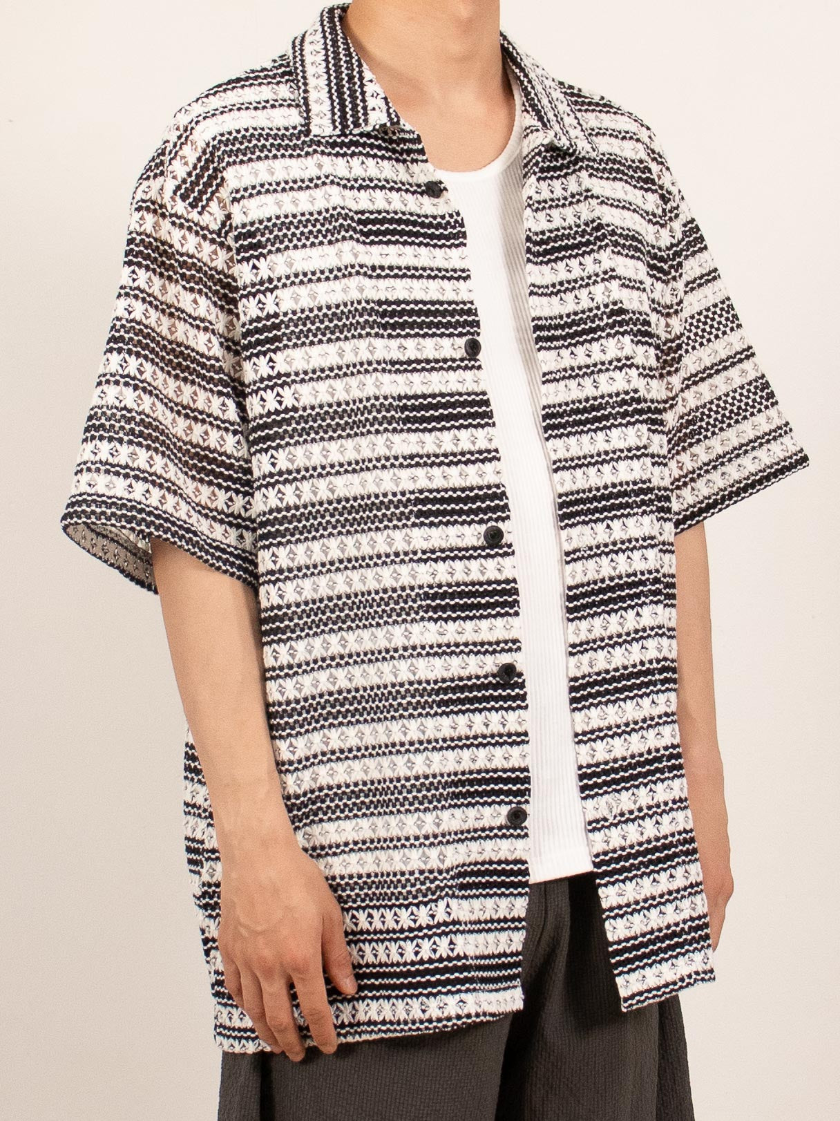 Black Textured Knit Pattern Short-Sleeve Shirt
